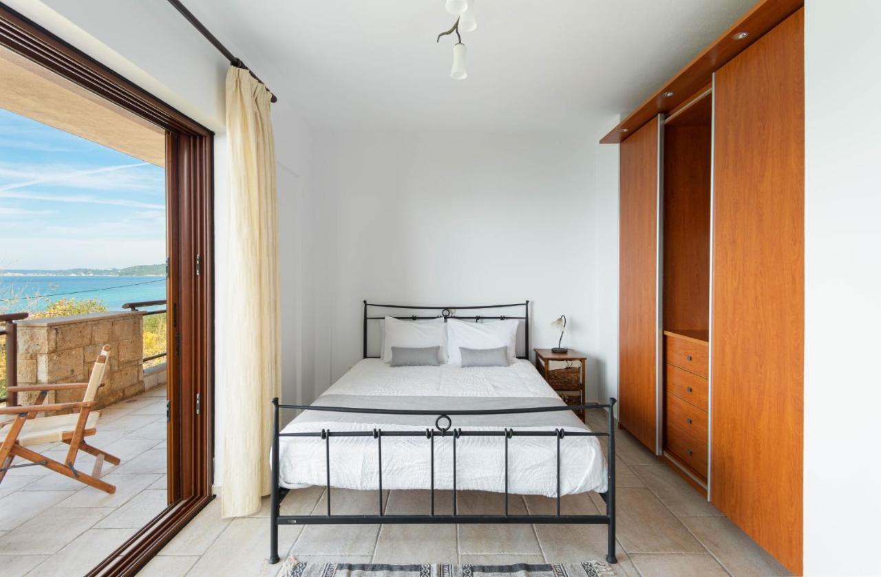 Seagrove, Beachfront Villa In Possidi #Feelslikehome Szkála Fúrkasz Kültér fotó