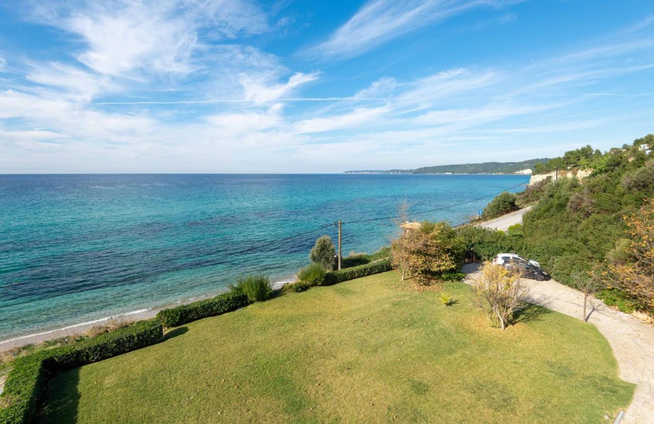 Seagrove, Beachfront Villa In Possidi #Feelslikehome Szkála Fúrkasz Kültér fotó